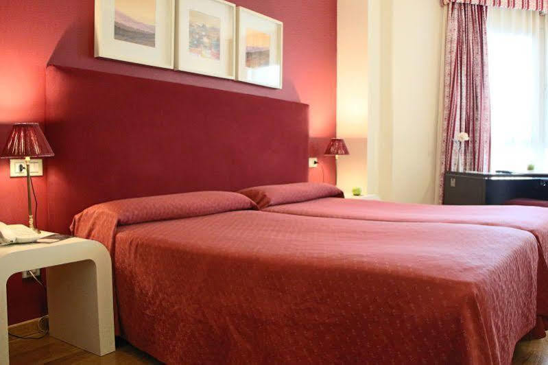 Hotel Bouza Ribadeo Exterior photo